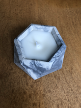 Load image into Gallery viewer, Rubis candle
