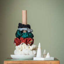 Load image into Gallery viewer, Scrunchie or paper towel holder
